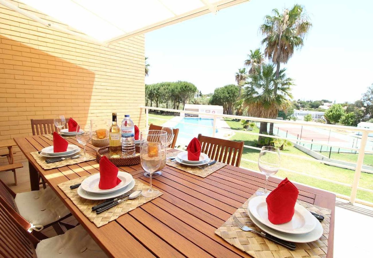 Apartamento em Albufeira - Apartamento T2 com Piscina na Praia Castelo - Albufeira