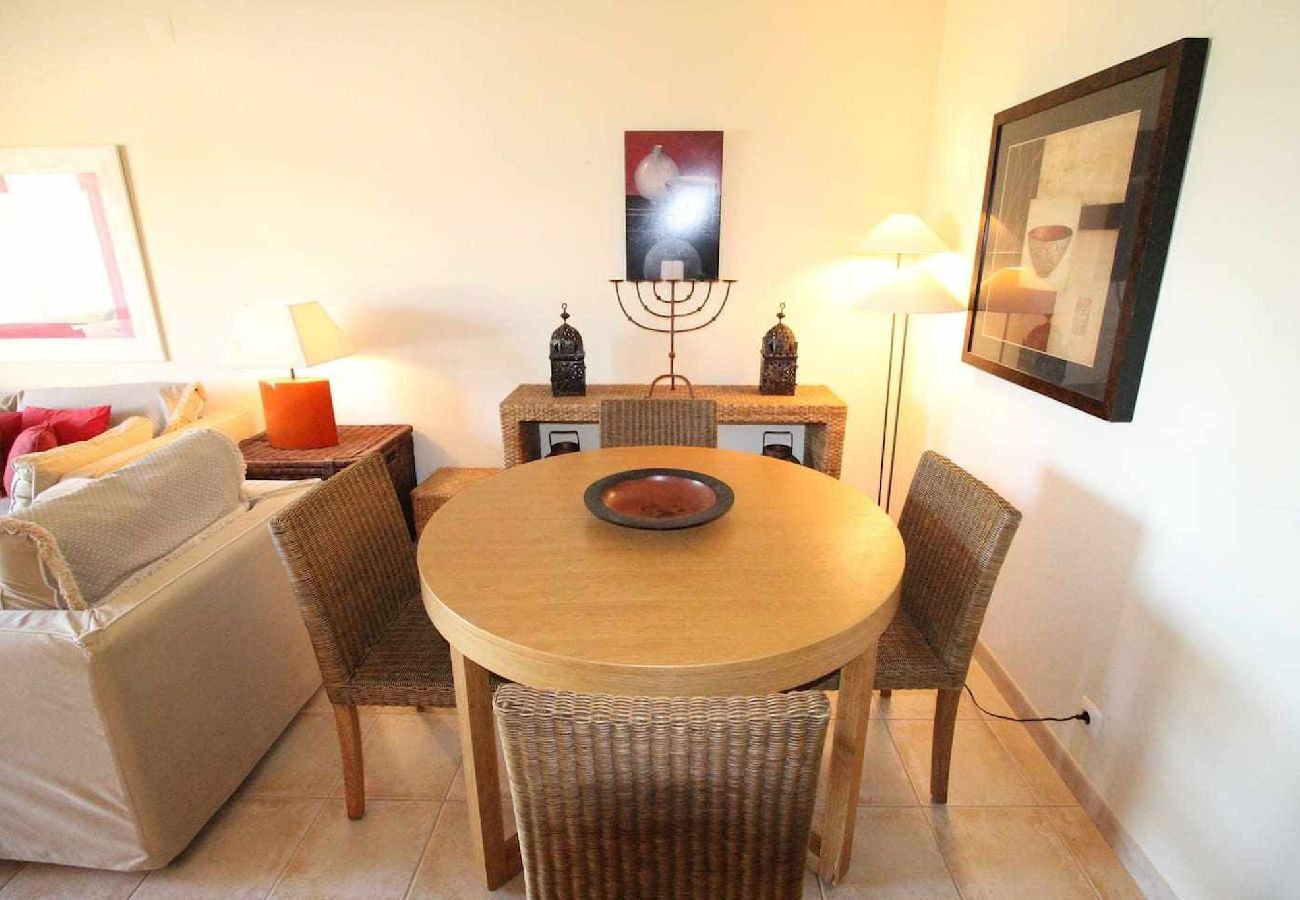 Apartamento em Albufeira - Apartamento T2 com Piscina na Praia Castelo - Albufeira