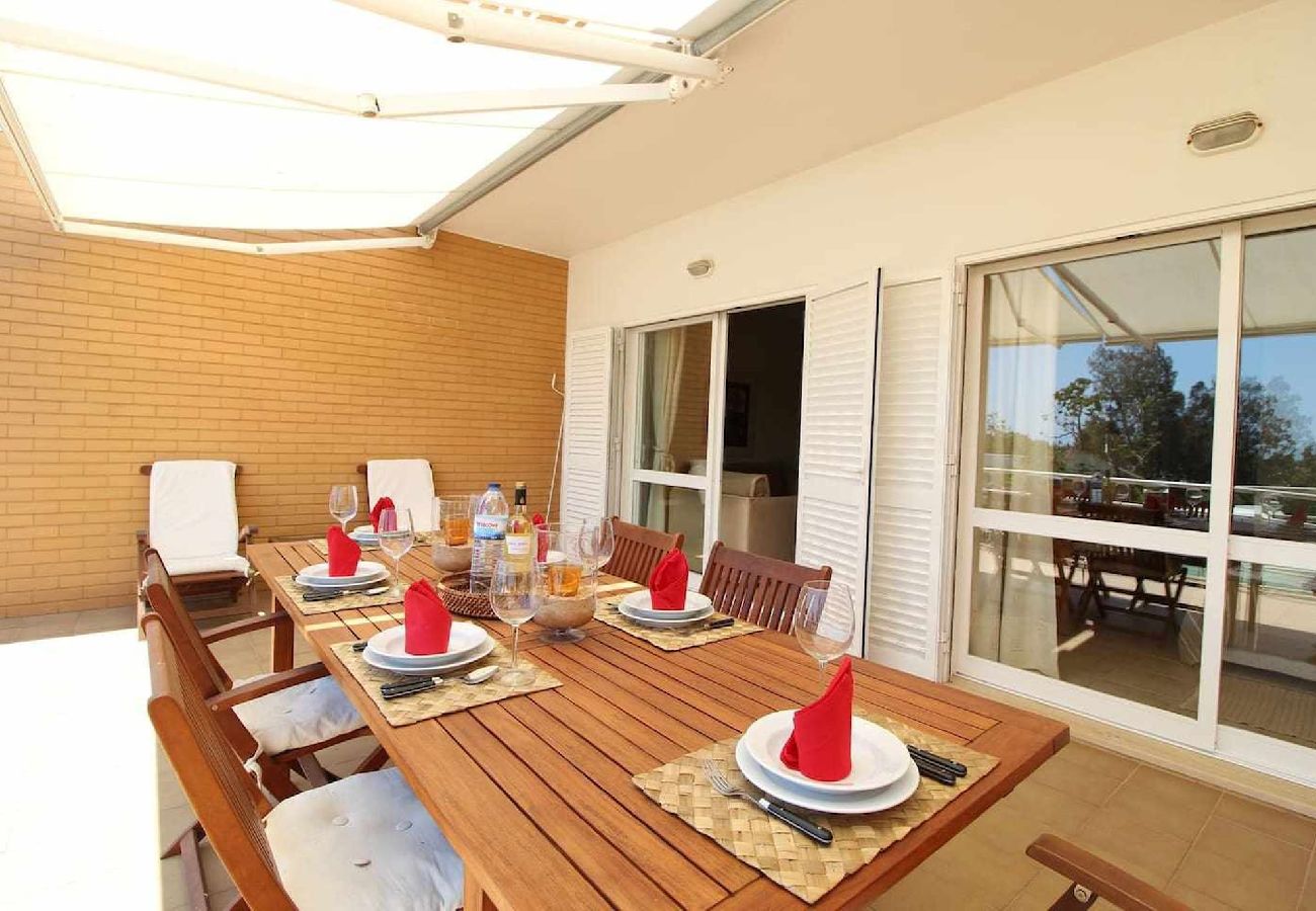 Apartamento em Albufeira - Apartamento T2 com Piscina na Praia Castelo - Albufeira