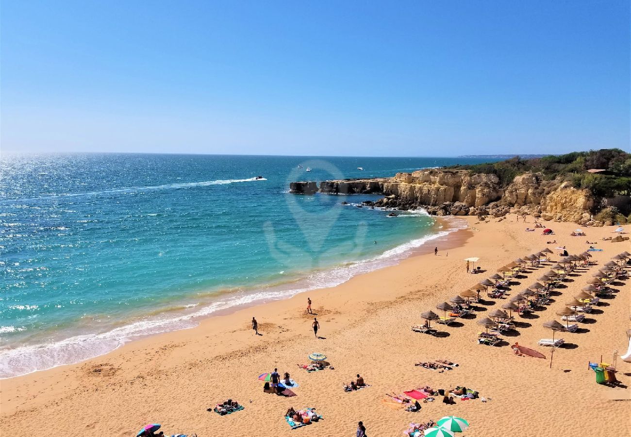 Apartamento em Albufeira - Apartamento T2 com Piscina na Praia Castelo - Albufeira