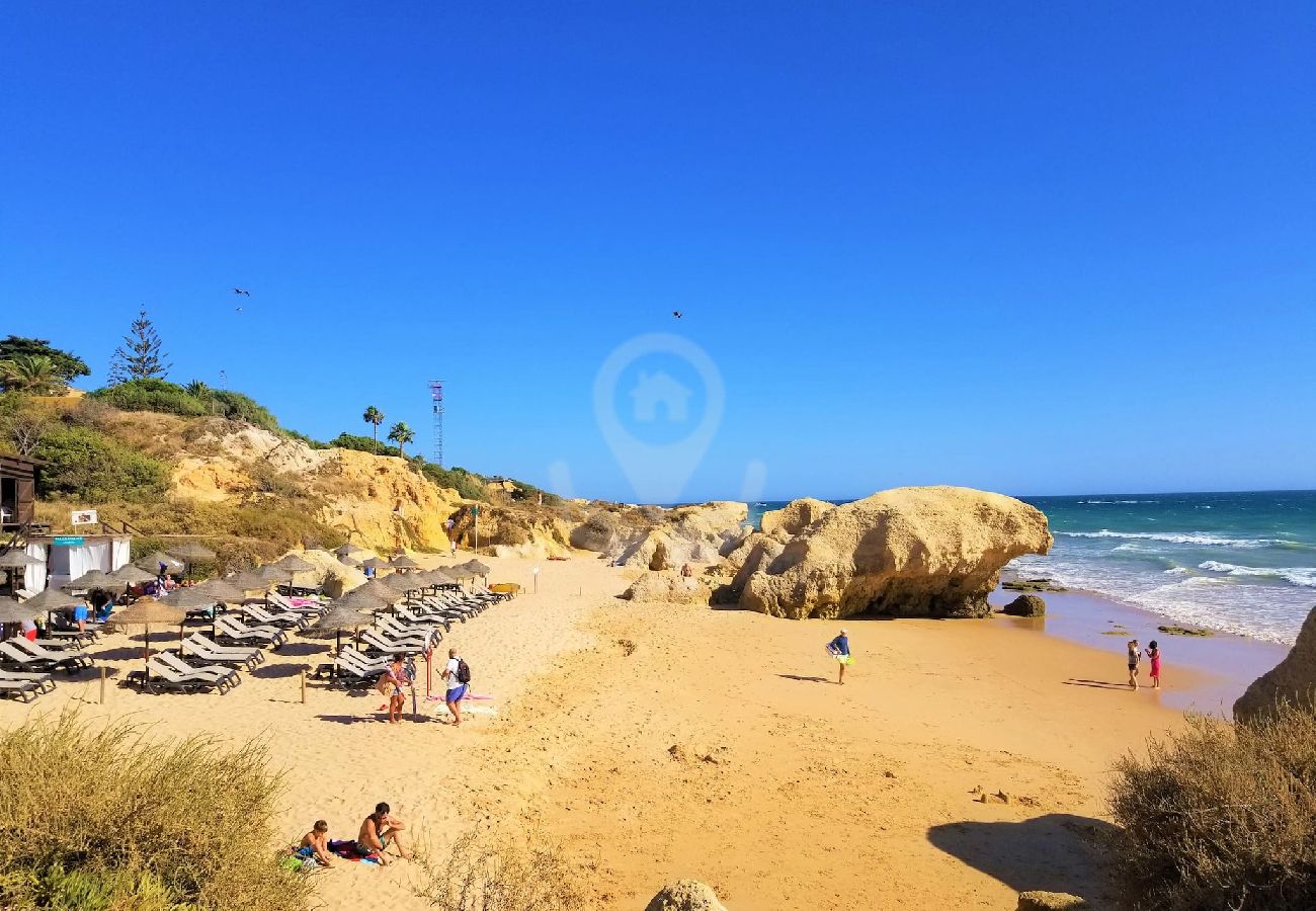 Apartamento em Albufeira - Apartamento T2 com Piscina na Praia Castelo - Albufeira