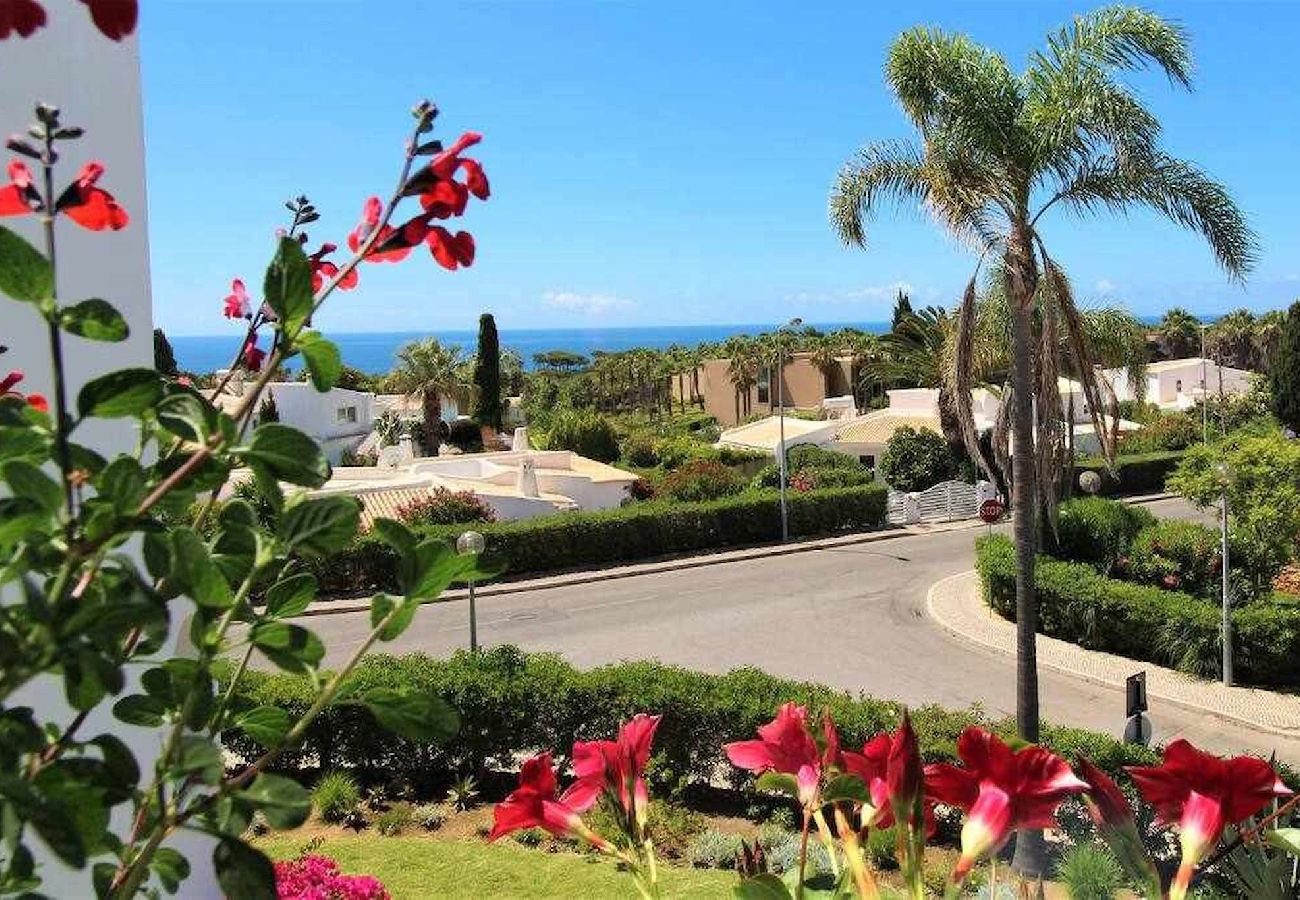 Apartamento em Albufeira - Apartamento T2 com Vista Mar e Piscina na Praia de São Rafael - Albufeira