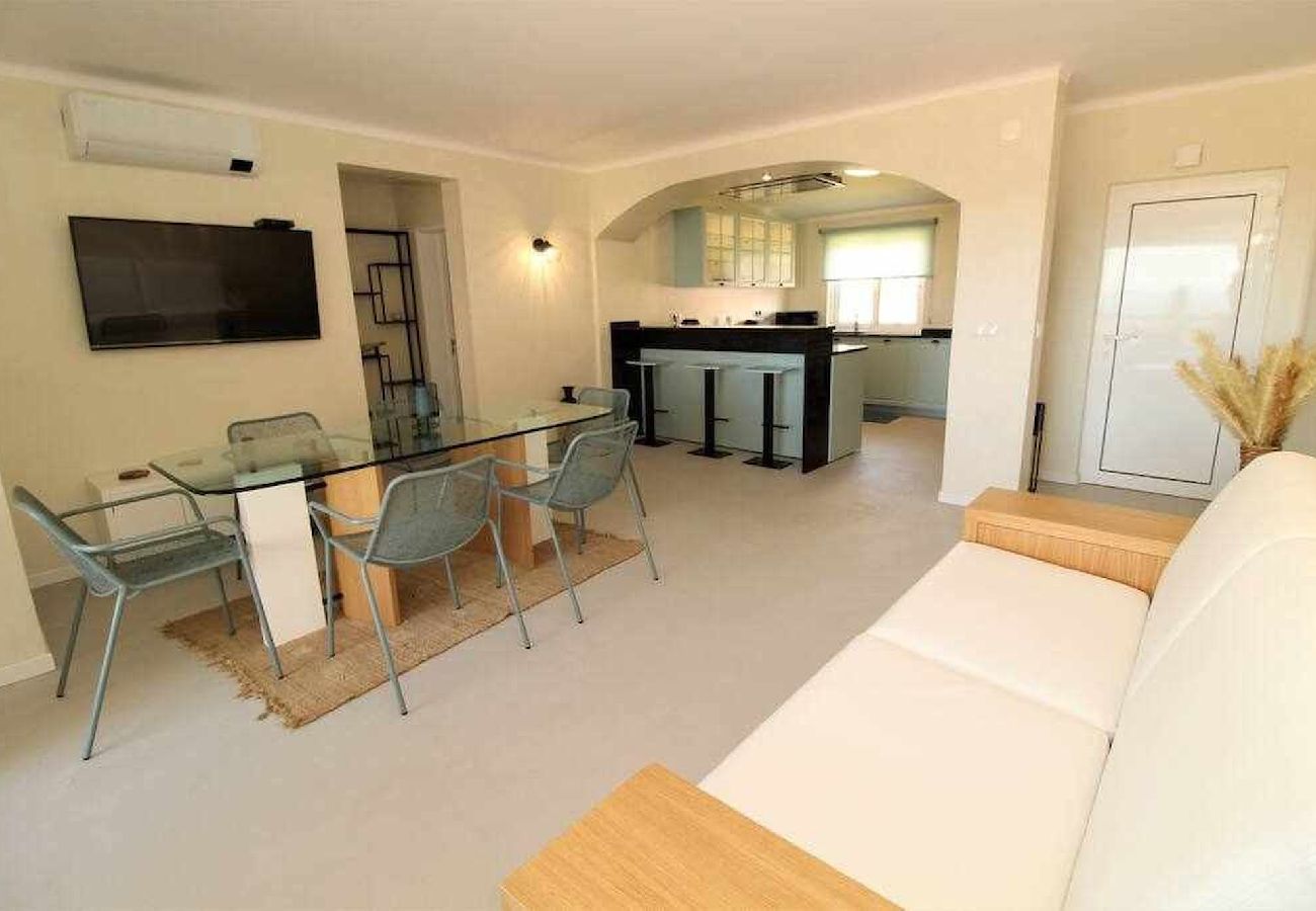 Apartamento em Albufeira - Apartamento T2 com Vista Mar e Piscina na Praia de São Rafael - Albufeira