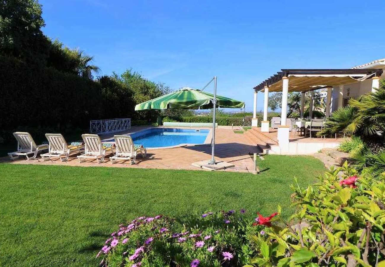 Villa em Boliqueime - Villa Joia - Moradia V3 com Piscina em Boliqueime - Algarve