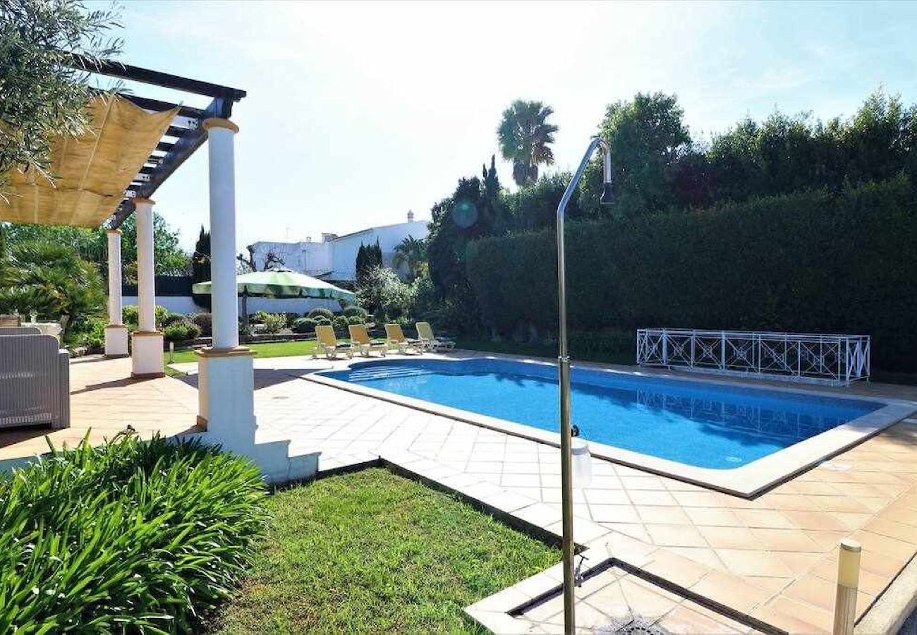 Villa em Boliqueime - Villa Joia - Moradia V3 com Piscina em Boliqueime - Algarve