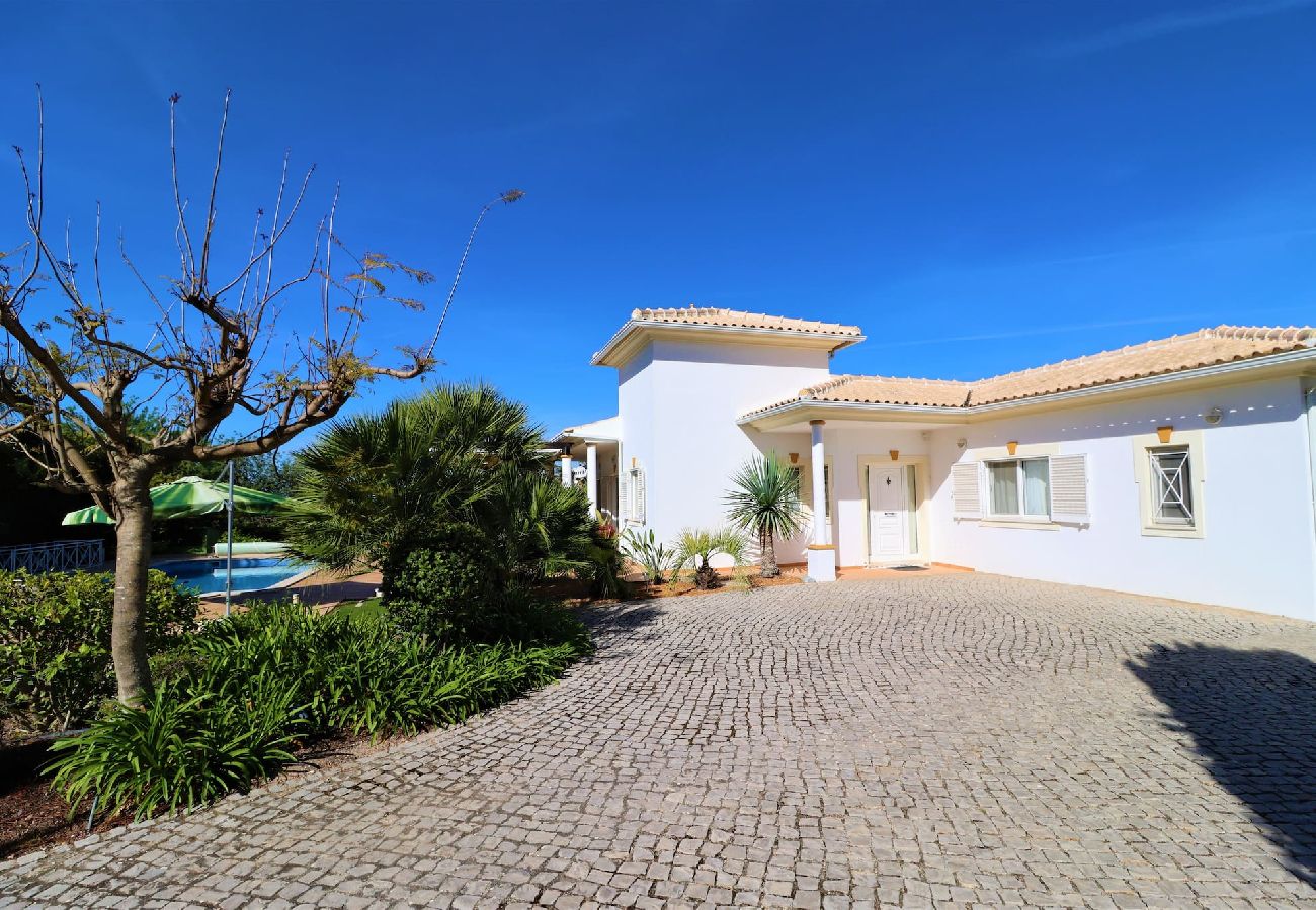 Villa em Boliqueime - Villa Joia - Moradia V3 com Piscina em Boliqueime - Algarve