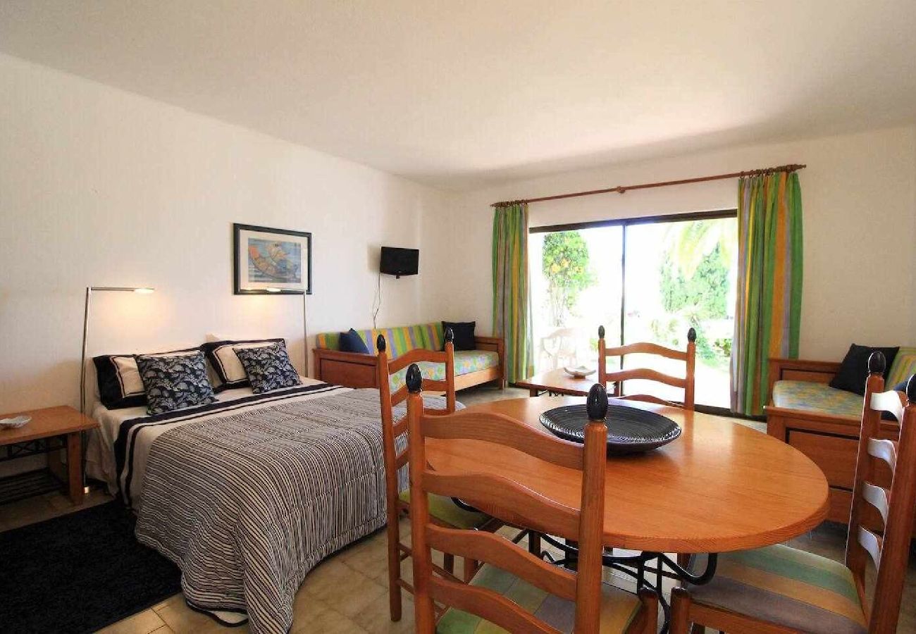 Studio in Albufeira - Studio Apartment with Swimming Pool at São Rafael Beach - Albufeira