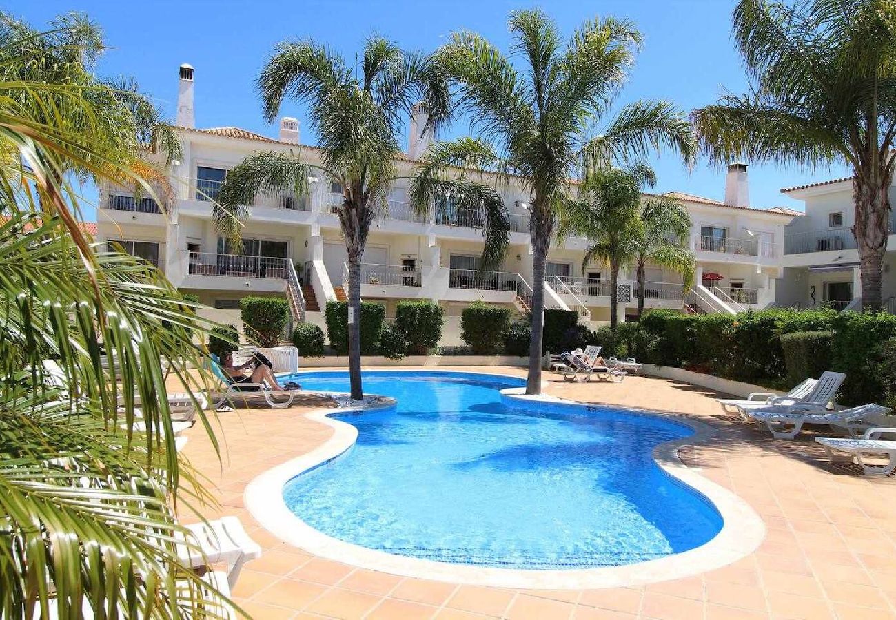 Townhouse in Boliqueime - Lotus Villa 5 Bedroom semi-detached Villa with Swimming pool at Boliqueime - Algarve