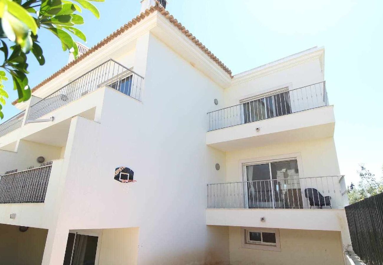 Townhouse in Boliqueime - Lotus Villa 5 Bedroom semi-detached Villa with Swimming pool at Boliqueime - Algarve