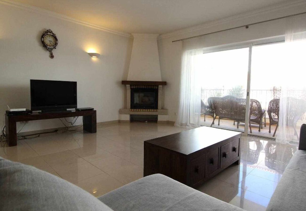 Townhouse in Boliqueime - Lotus Villa 5 Bedroom semi-detached Villa with Swimming pool at Boliqueime - Algarve