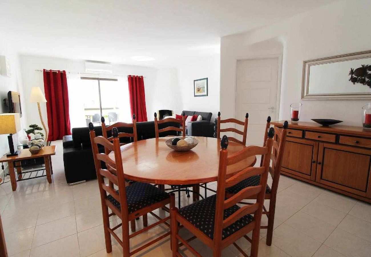 Apartment in Albufeira - 2 Bedroom Apartment with Swimming pool at São Rafael Beach - Albufeira