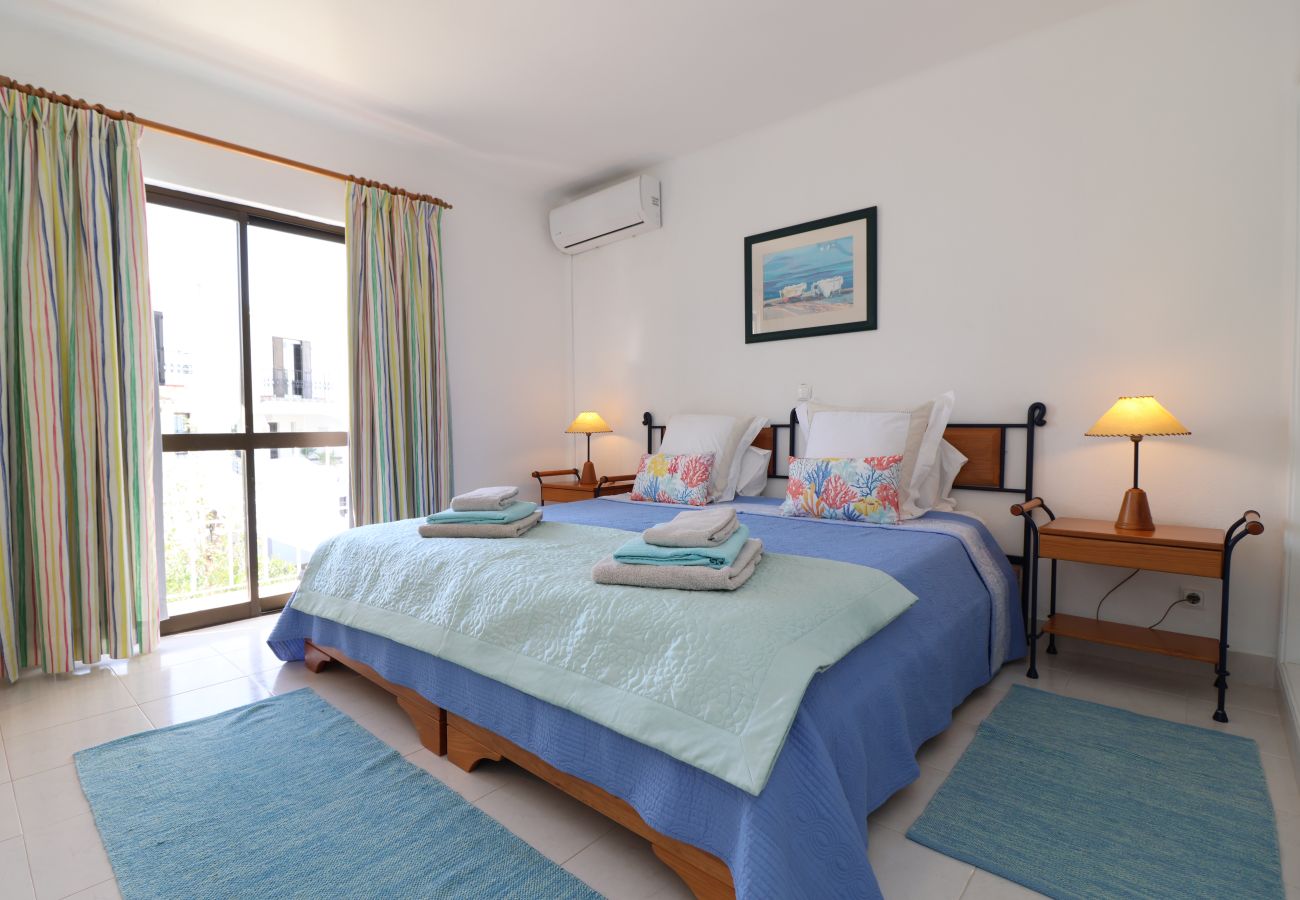 Apartment in Albufeira - 2 Bedroom Apartment with Swimming pool at São Rafael Beach - Albufeira