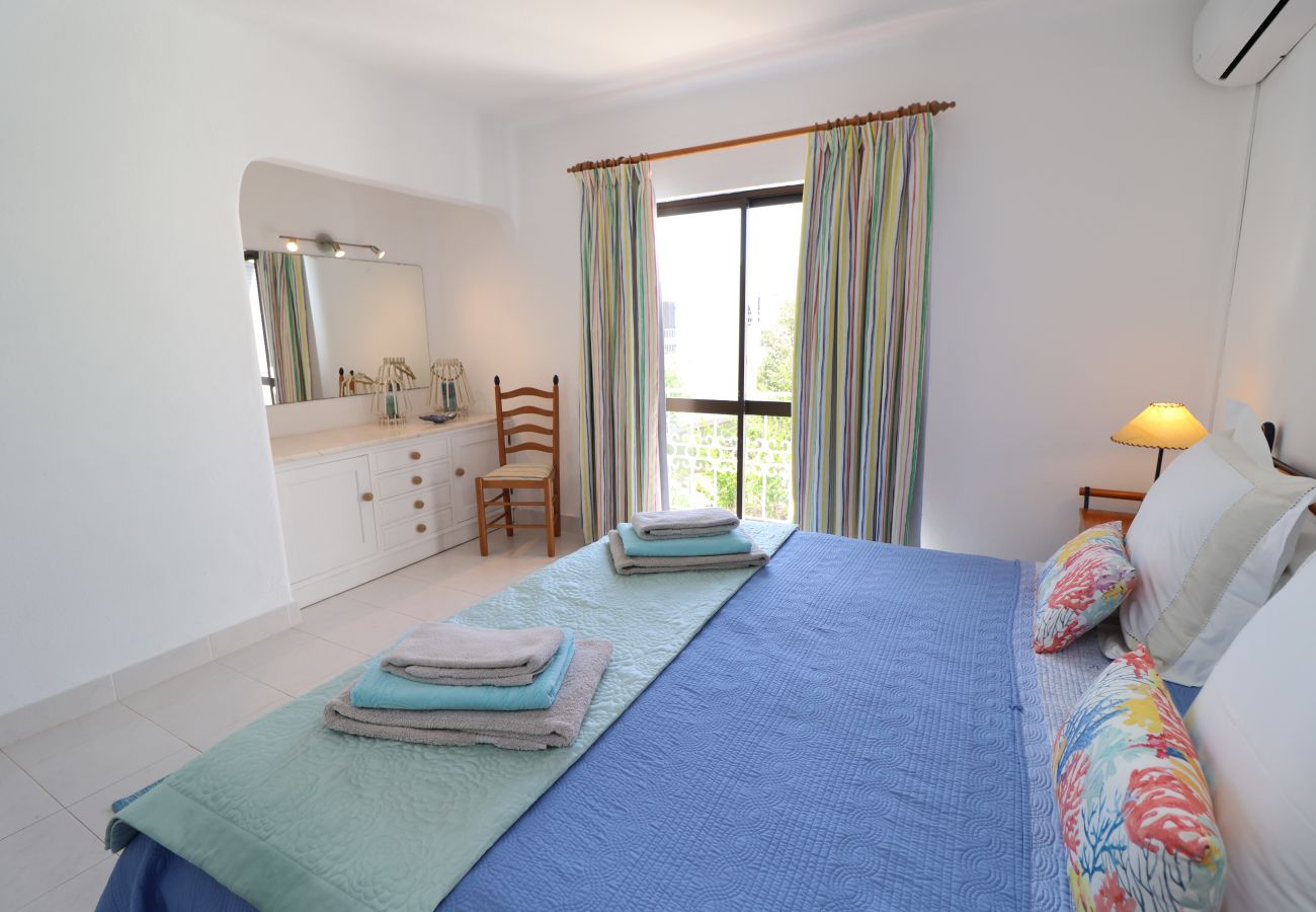 Apartment in Albufeira - 2 Bedroom Apartment with Swimming pool at São Rafael Beach - Albufeira