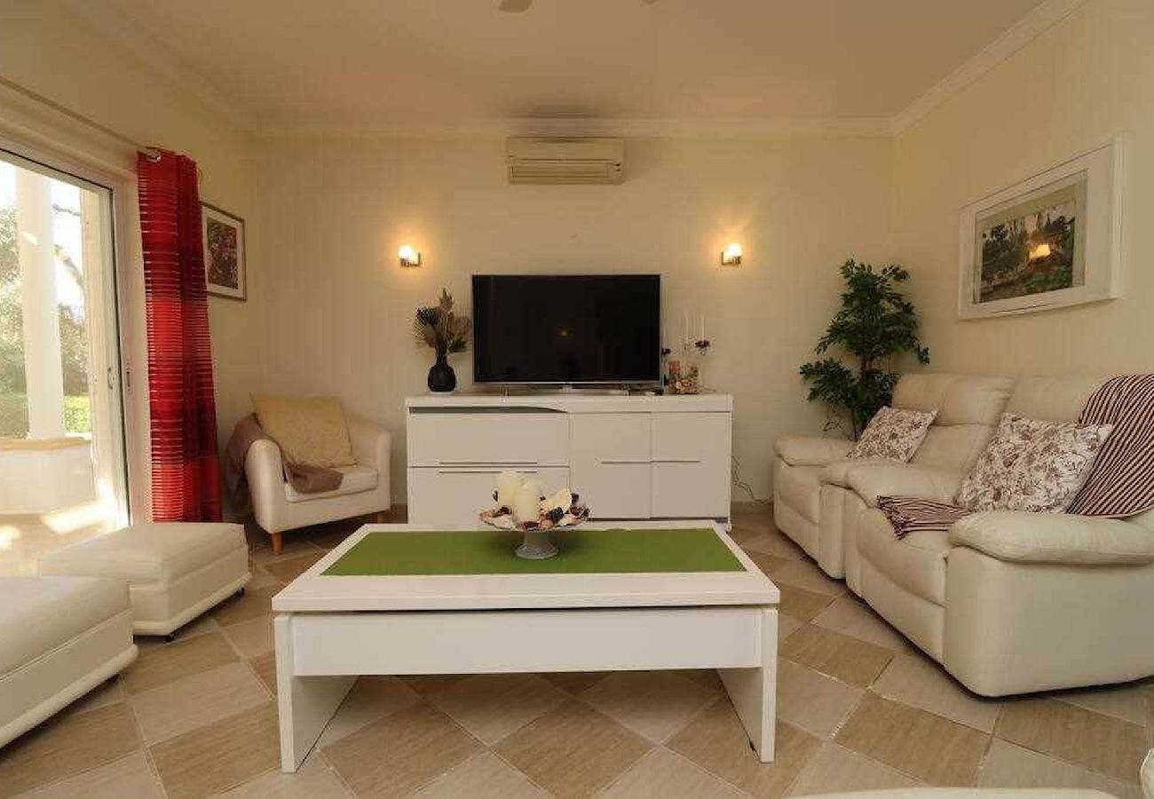 Villa in Boliqueime - Villa Joia - 3 Bedroom Villa with Swimming pool in Boliqueime - Algarve 