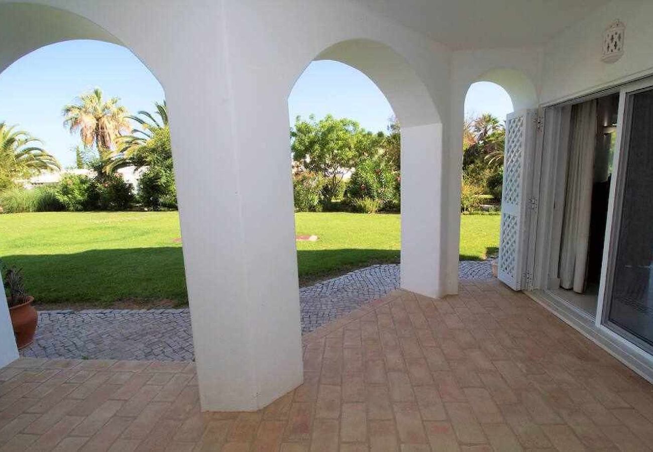 Apartment in Albufeira - 2 Bedroom Apartment with Swimming pool at São Rafael Beach - Albufeira